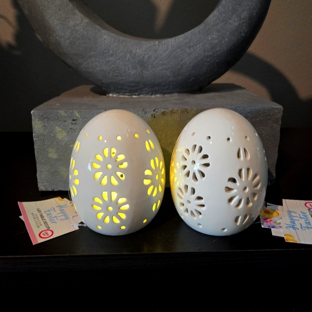 Set of 2 Light Up Ceramic Easter Eggs